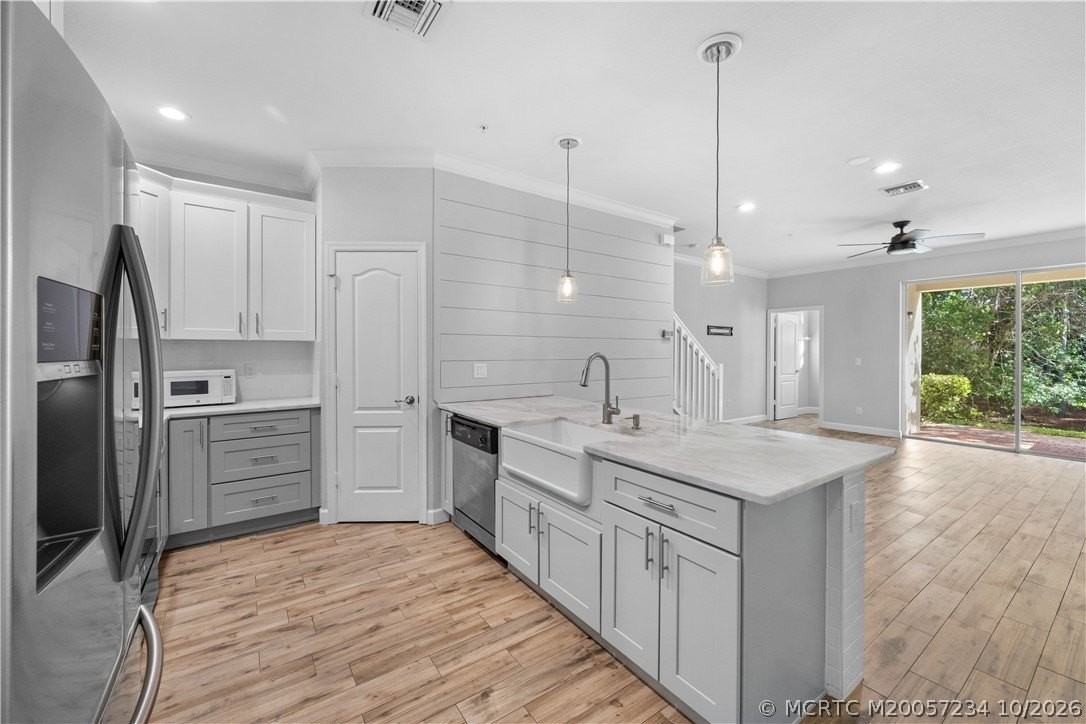 3091 Sw Otter Ln - Photo 6 of 49