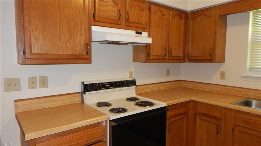424 Gregory Ln - Photo 6 of 32
