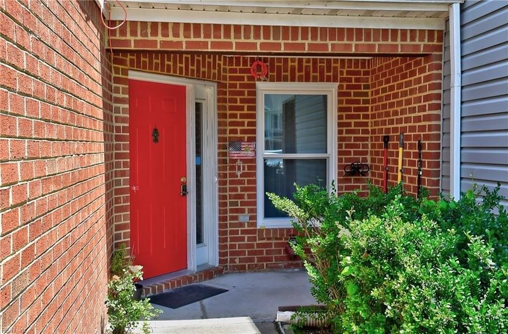 2641 Hartley St - Photo 2 of 35