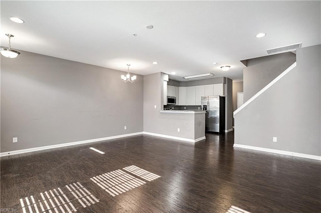 211 Fountain Way - Photo 3 of 17