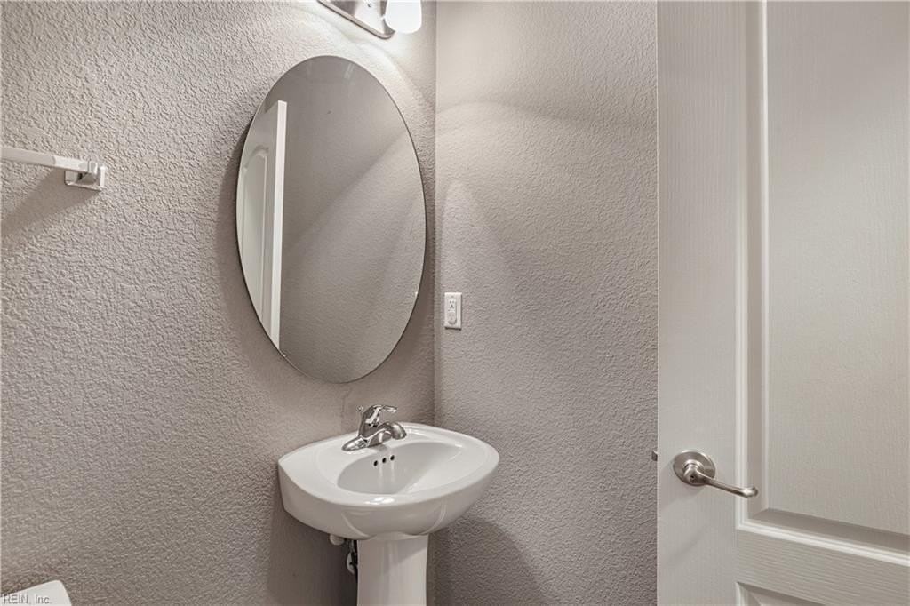 211 Fountain Way - Photo 6 of 17