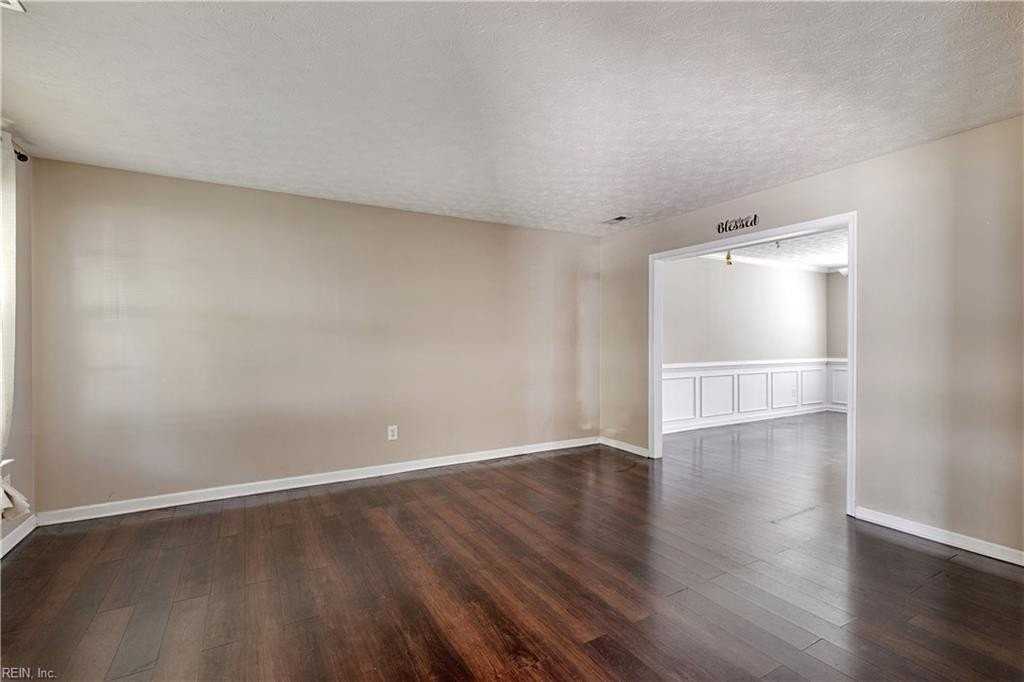 103 Mulberry Ct - Photo 4 of 28