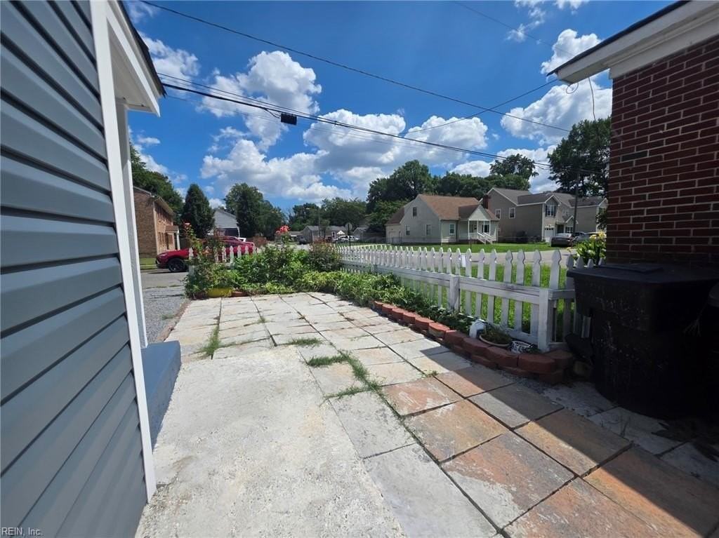 123 Wall St - Photo 4 of 17