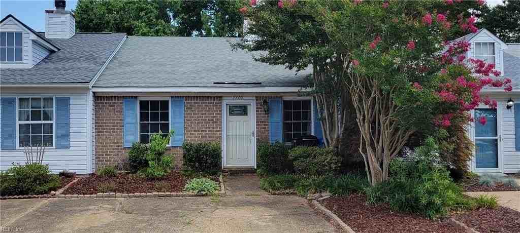 3926 Roebling Ln - Photo 2 of 19