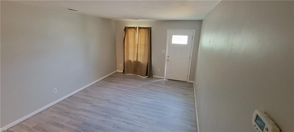 3926 Roebling Ln - Photo 6 of 19