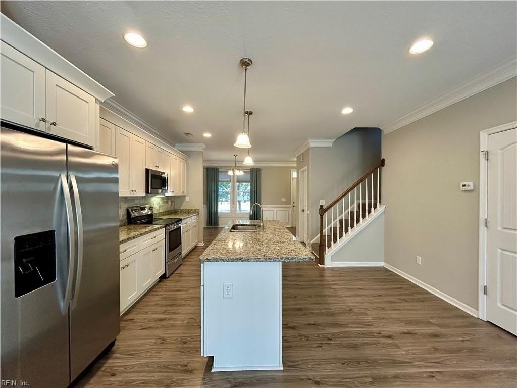 914 Hillside Ave - Photo 6 of 34