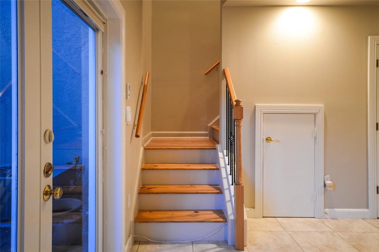 271 Se 22nd St - Photo 6 of 18