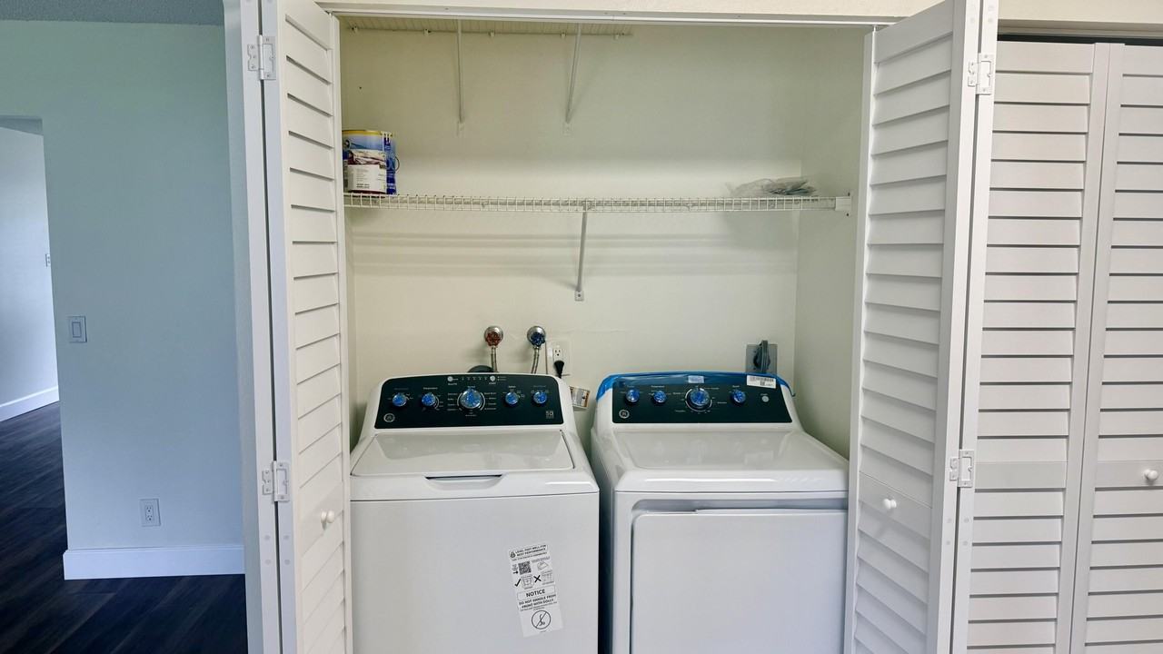8061 Sw 20th Pl #8061 - Photo 4 of 15