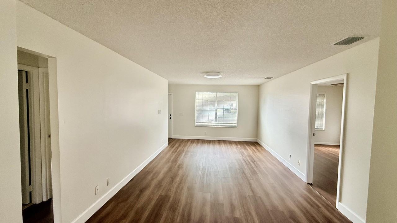 8061 Sw 20th Pl #8061 - Photo 5 of 15