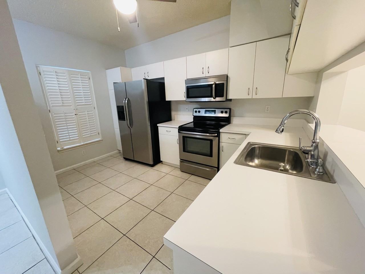 939 Kokomo Key Ln - Photo 6 of 22