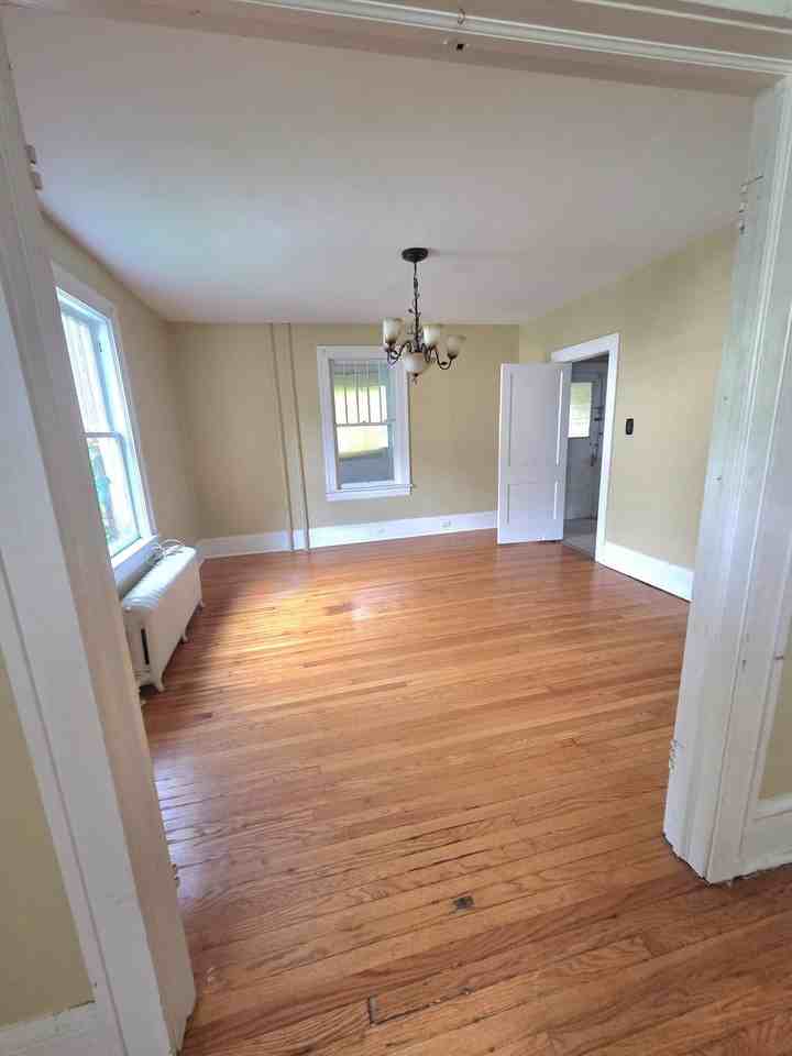 1113 Winona Ave Sw - Photo 5 of 19