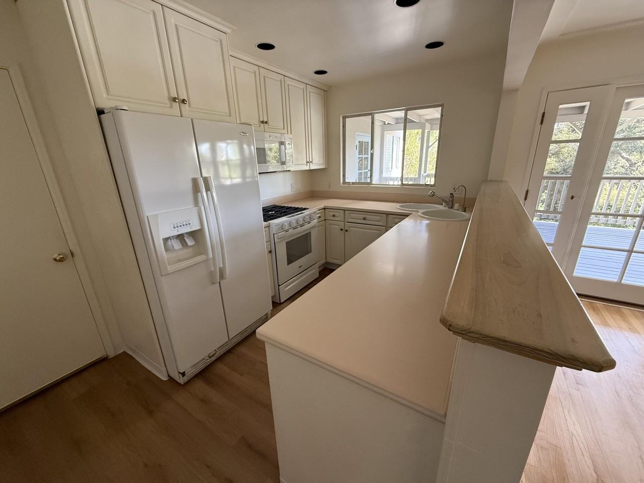 2724 Clinton Ter - Photo 6 of 35