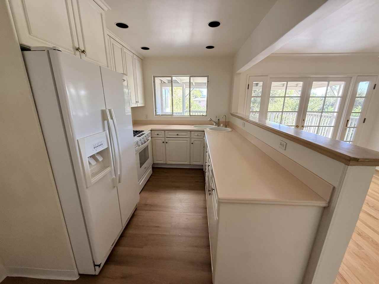 2724 Clinton Ter - Photo 7 of 35