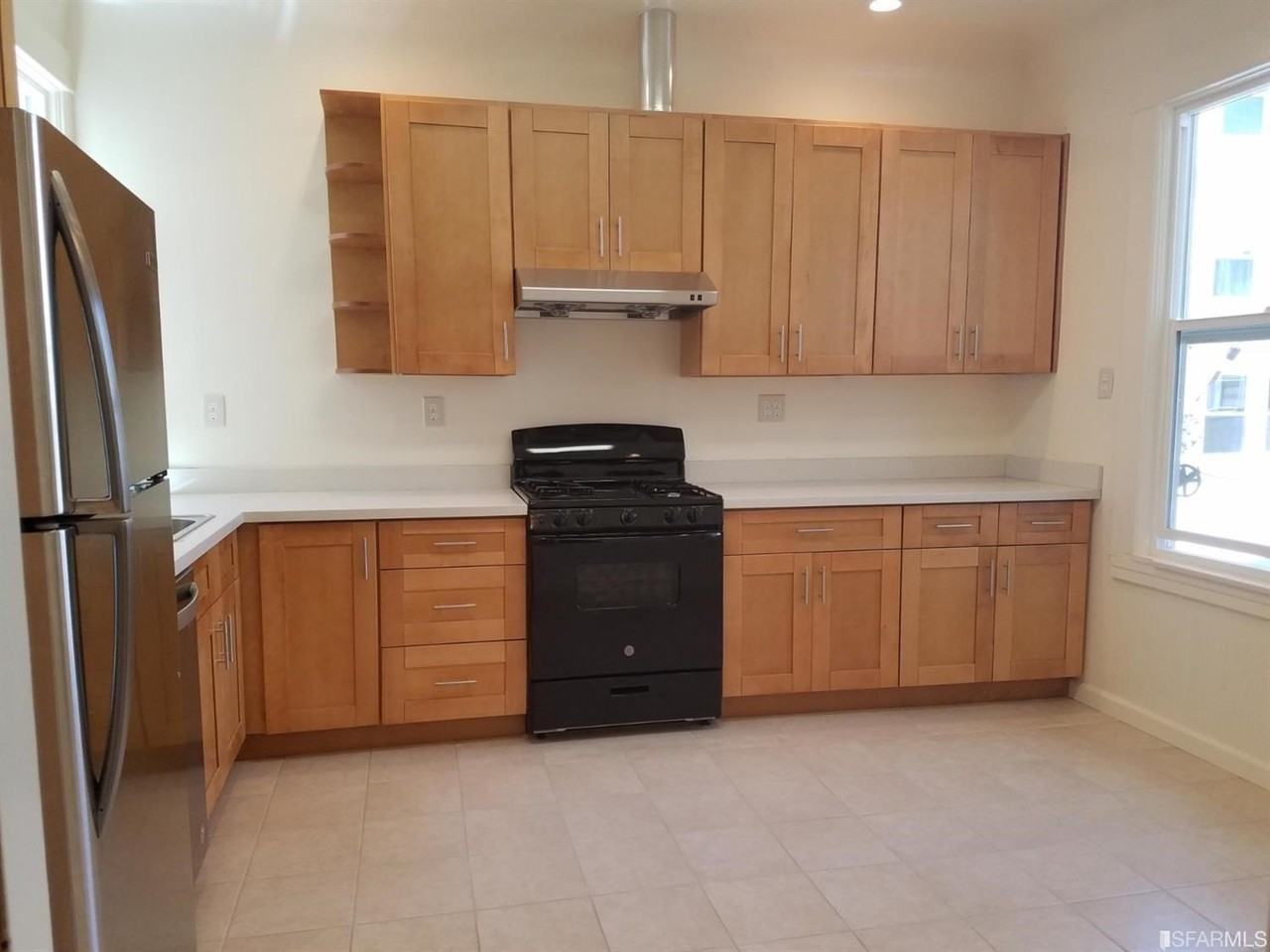 1664 Chestnut St - Photo 2 of 16
