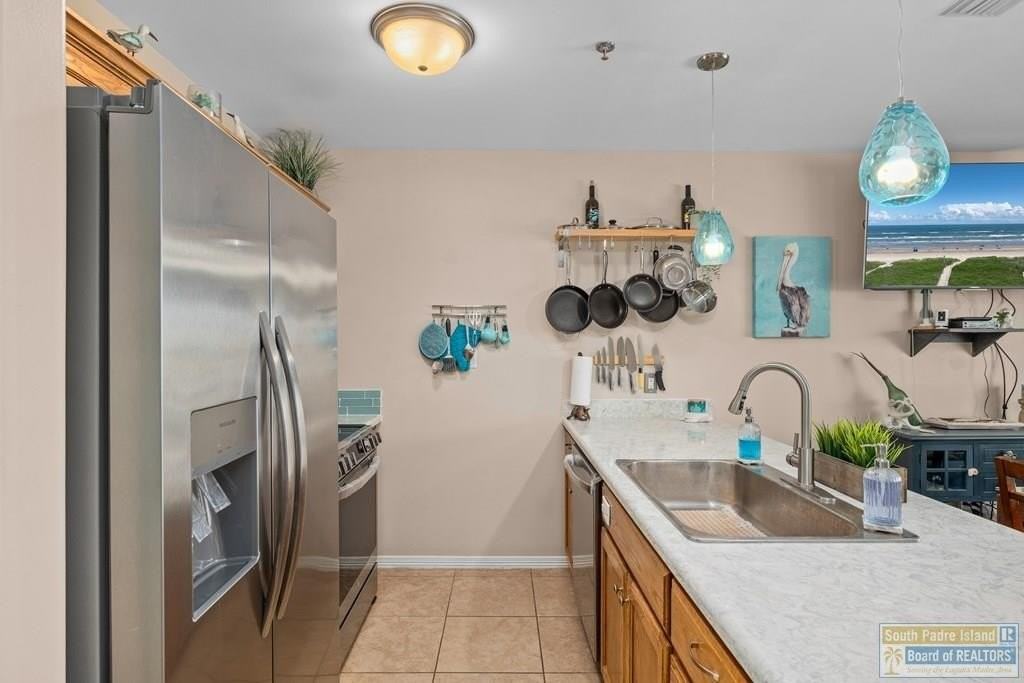 102 E Marlin St #11 - Photo 5 of 26