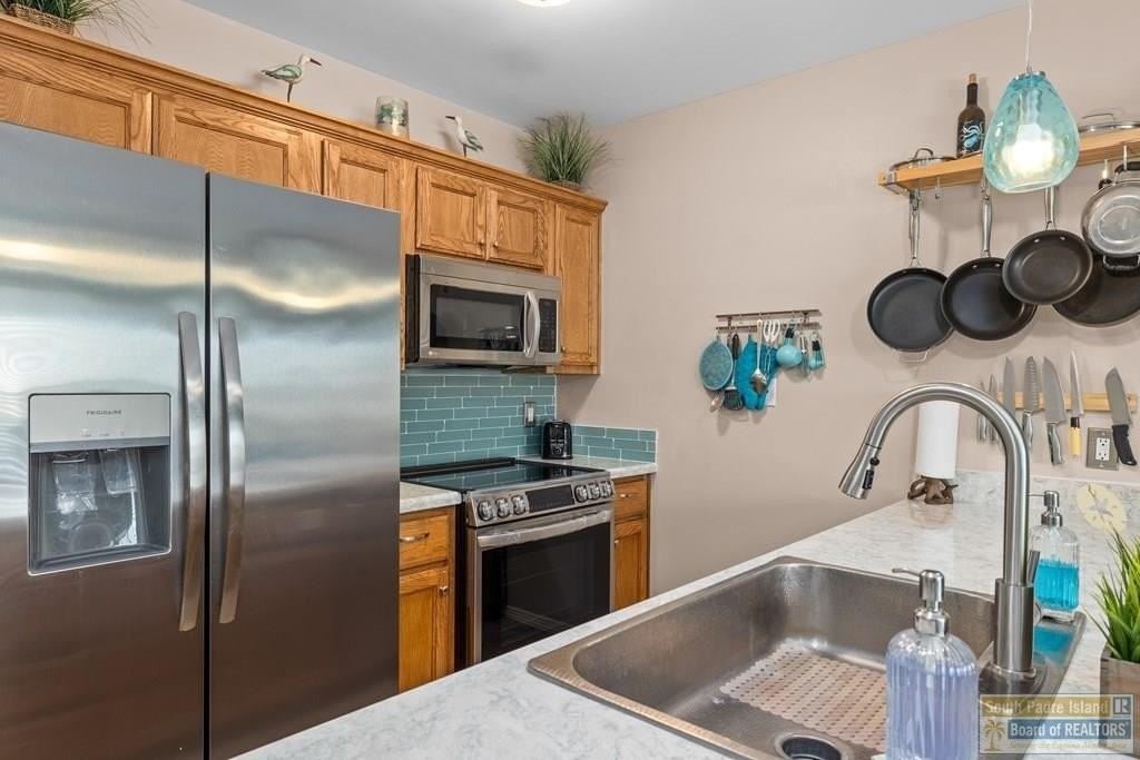 102 E Marlin St #11 - Photo 6 of 26