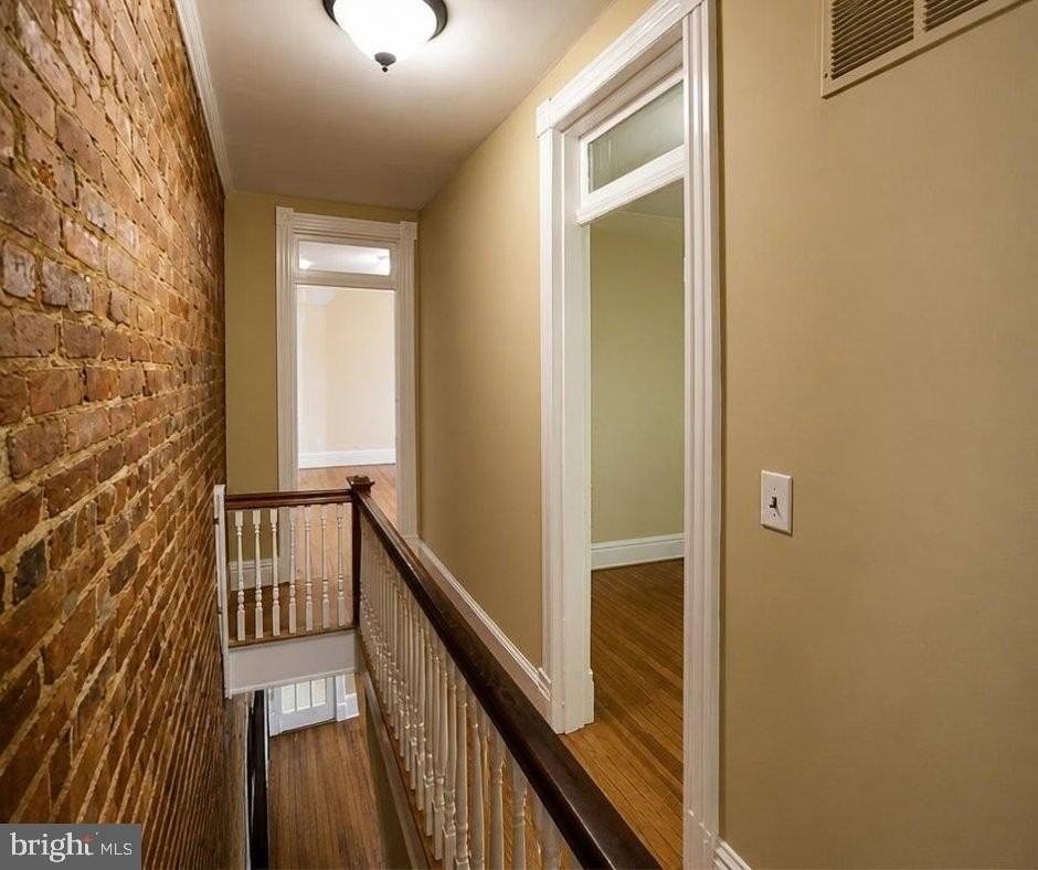 240 14th St Ne - Photo 7 of 15