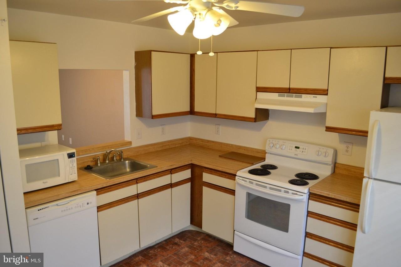 303 Cold Spring Pl - Photo 3 of 19