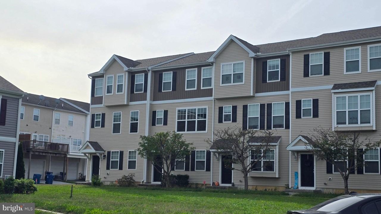 41 TYNDALL TRL Drive - Photo 2 of 44
