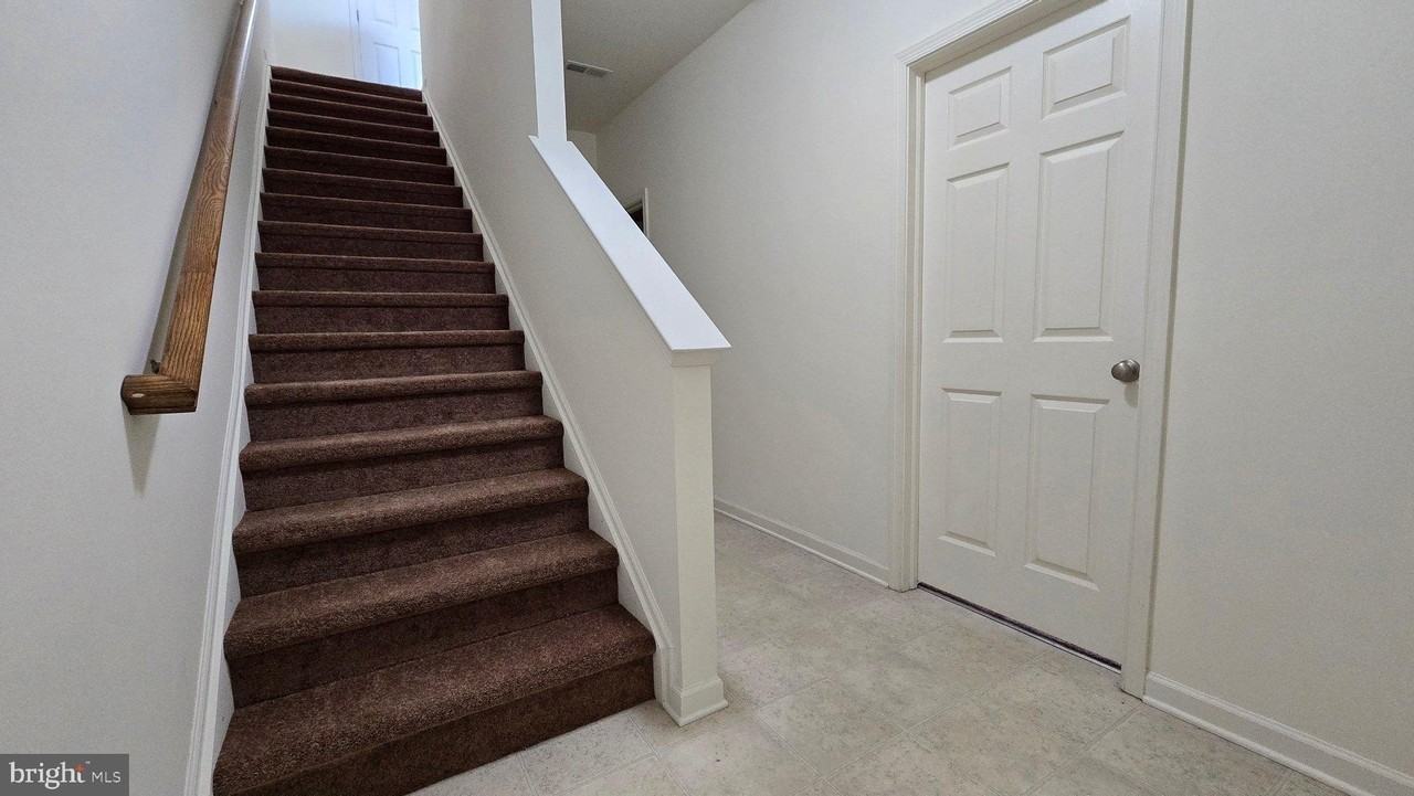 41 TYNDALL TRL Drive - Photo 3 of 44