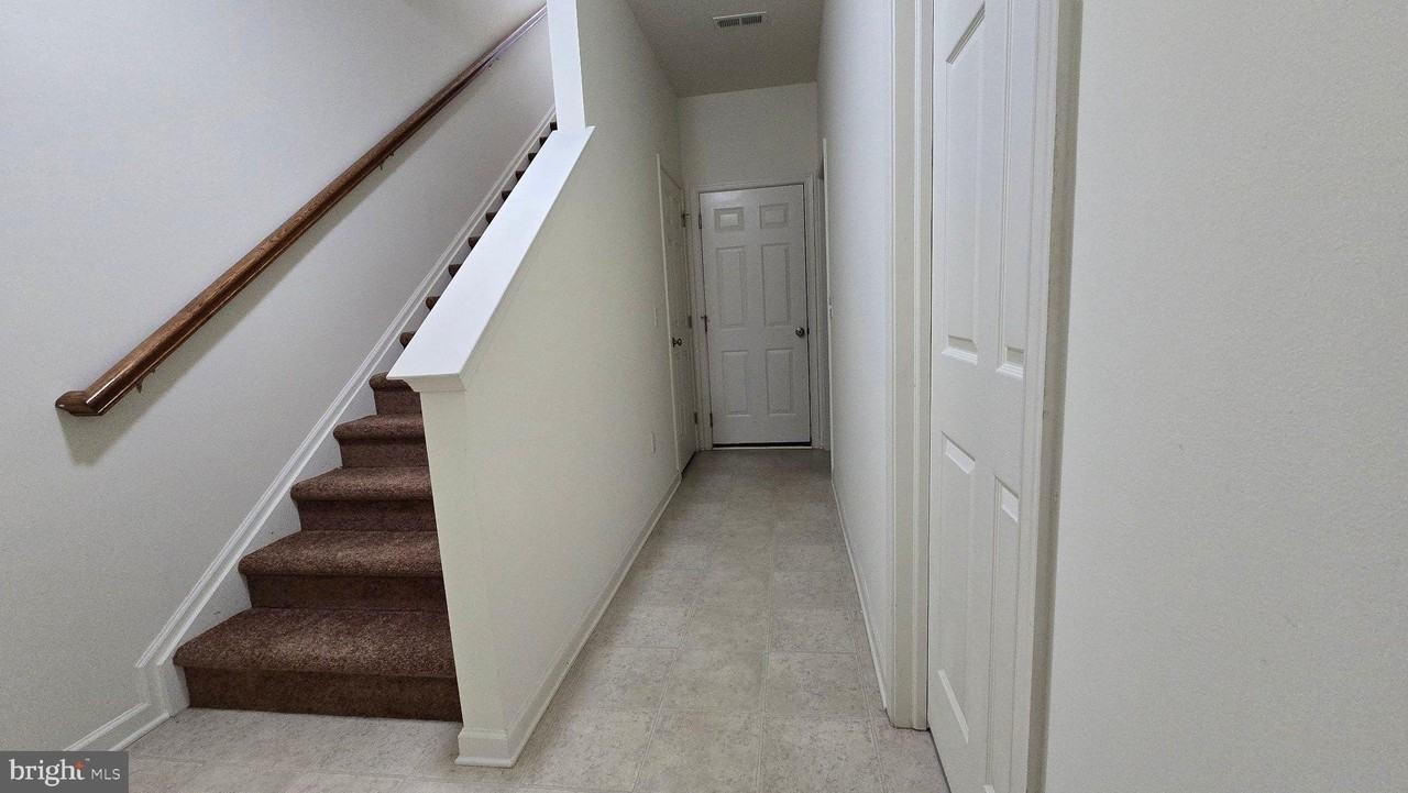41 TYNDALL TRL Drive - Photo 4 of 44