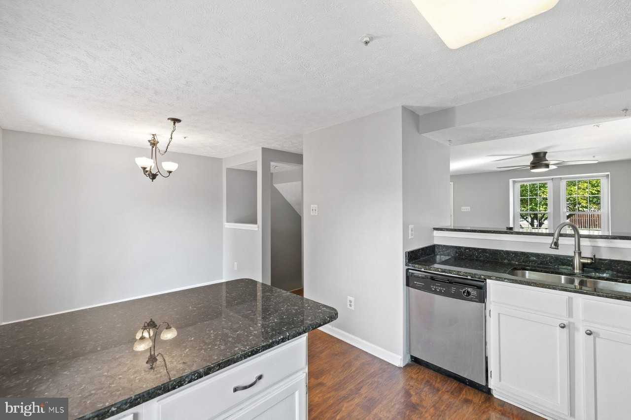 806 Lilac Ct - Photo 7 of 30