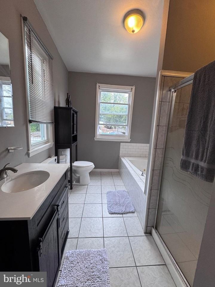 3314 Mondawmin Ave - Photo 7 of 11