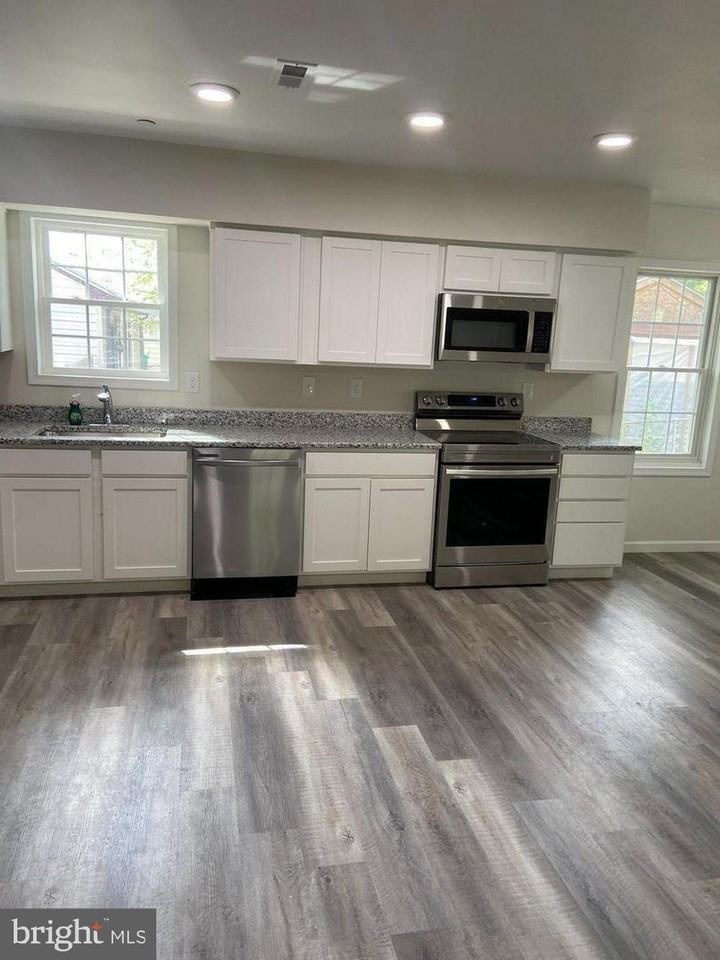 9 Slipstream Ct - Photo 7 of 12