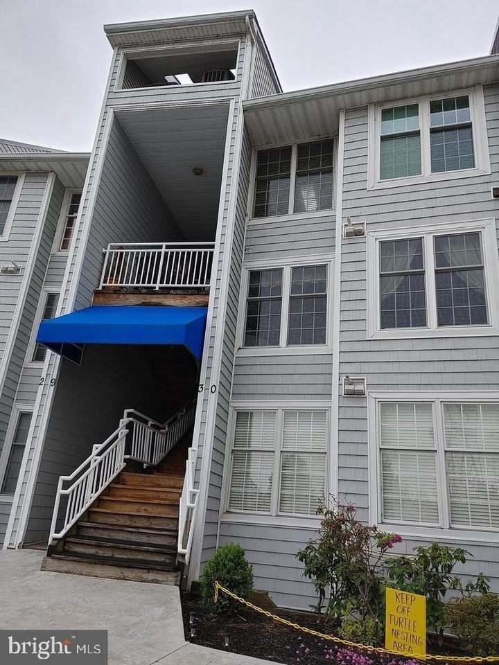 29 Owens Landing Ct Apt C - Photo 2 of 29