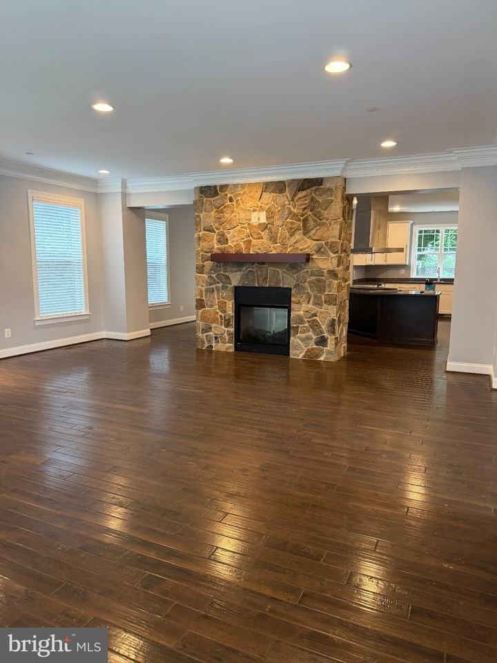 8612 Ridge Rd - Photo 6 of 32