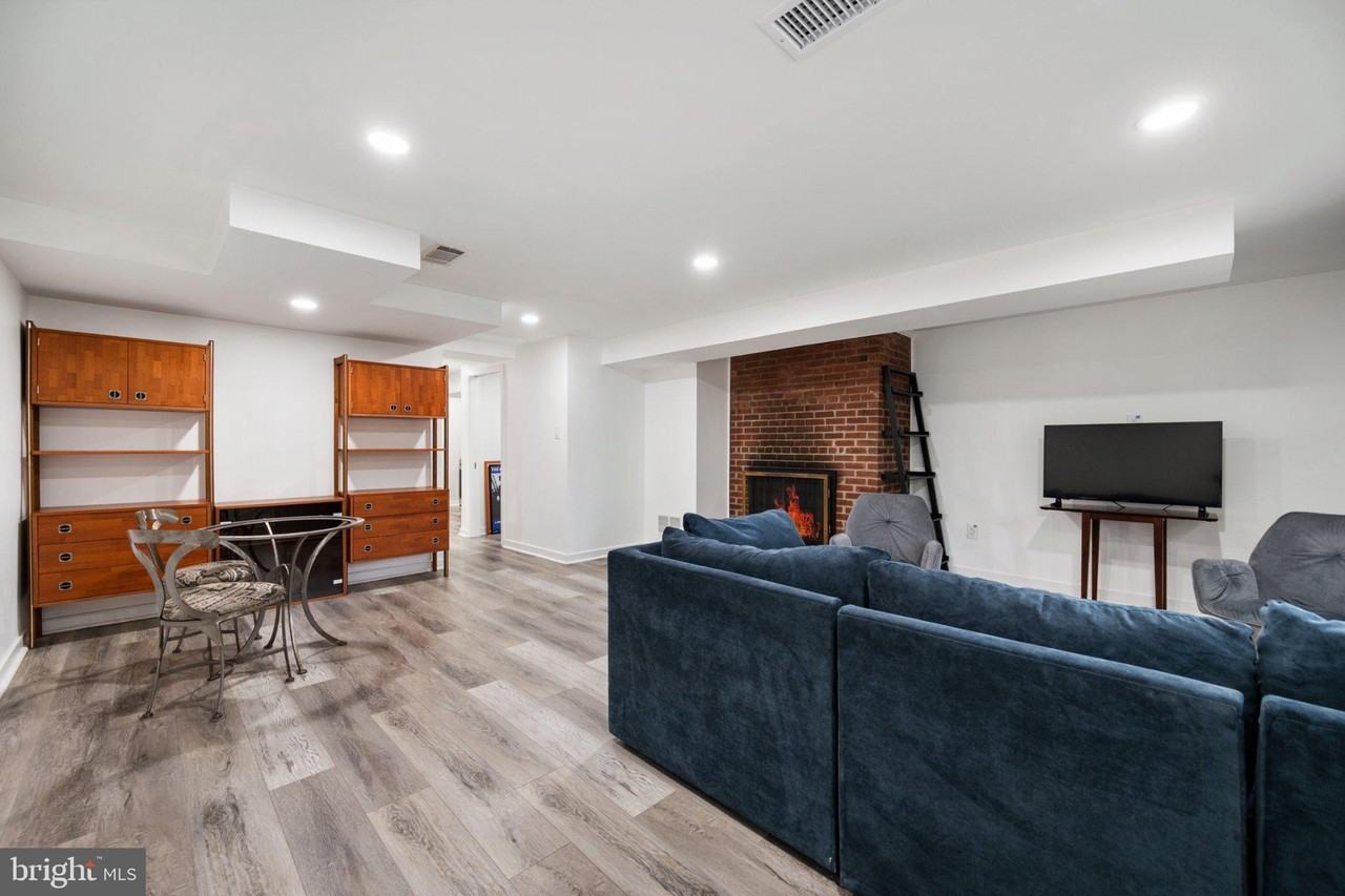 8504 Farrell Dr #2 - Photo 4 of 11