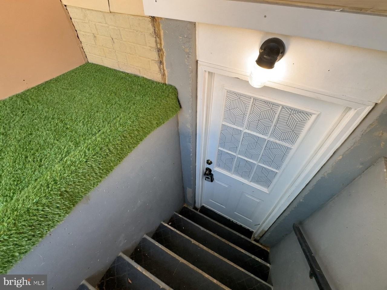 13208 Burleigh St - Photo 2 of 15