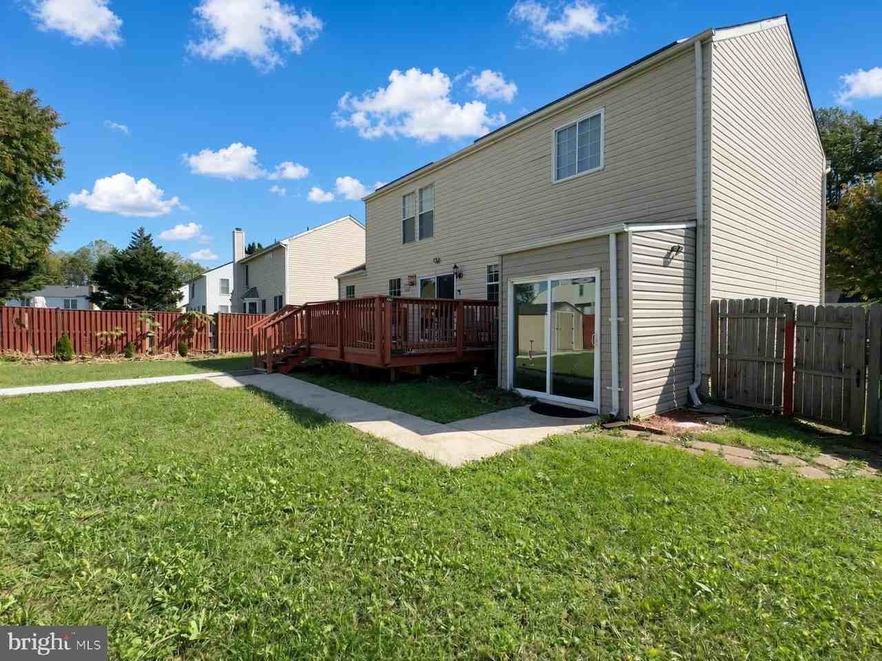 13208 Burleigh St - Photo 3 of 15