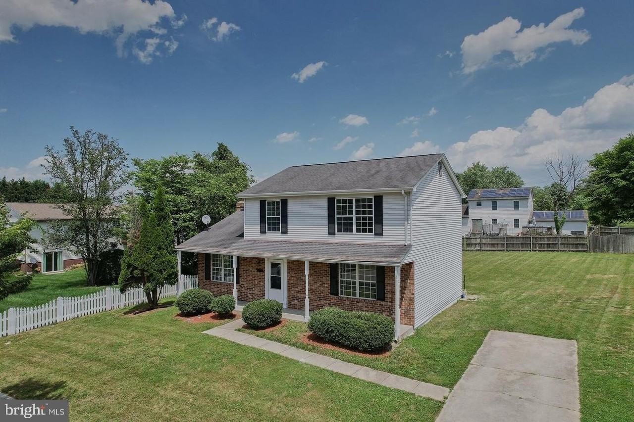 6713 Martindale Ct - Photo 2 of 22