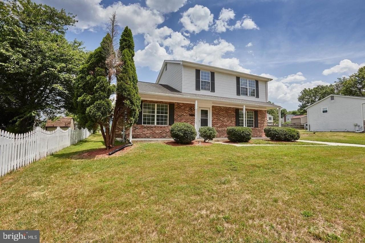 6713 Martindale Ct - Photo 3 of 22