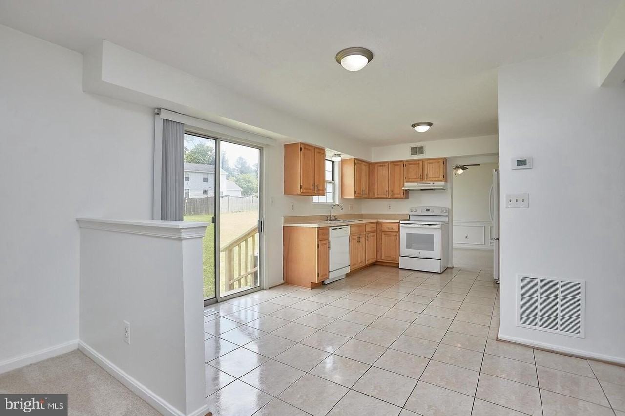 6713 Martindale Ct - Photo 7 of 22