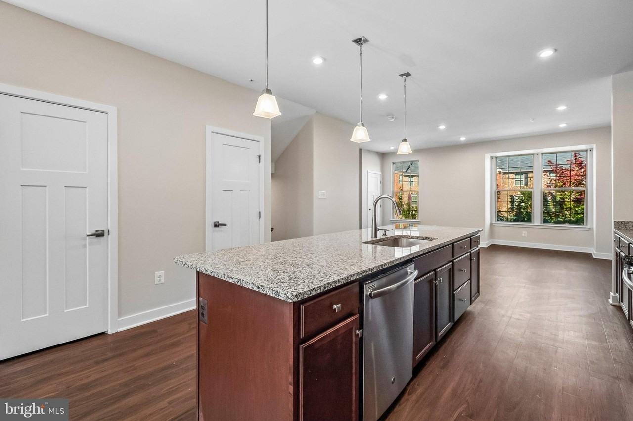 5904 Richmanor Ter - Photo 6 of 26