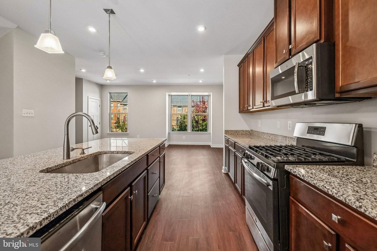 5904 Richmanor Ter - Photo 7 of 26