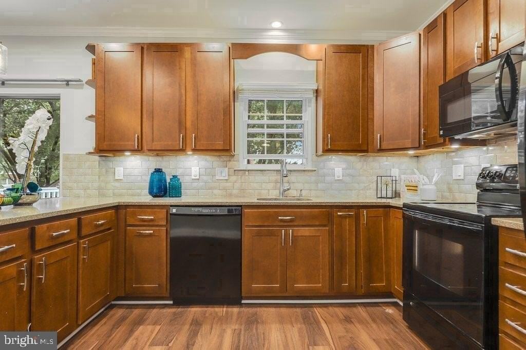 6918 Flag Harbor Dr - Photo 7 of 20