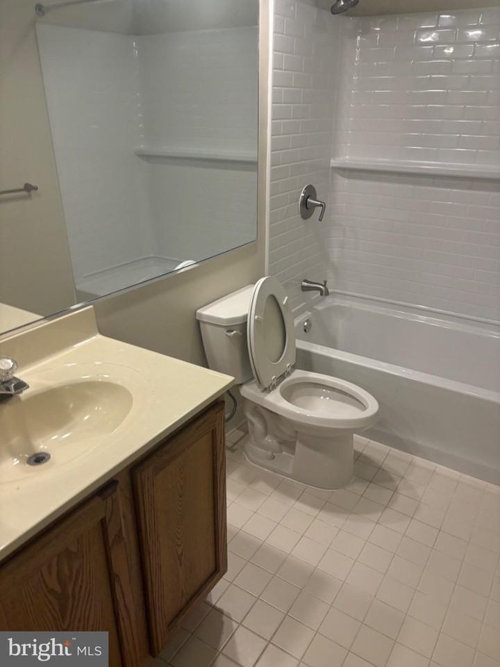 8008 River Field Ct - Photo 3 of 6