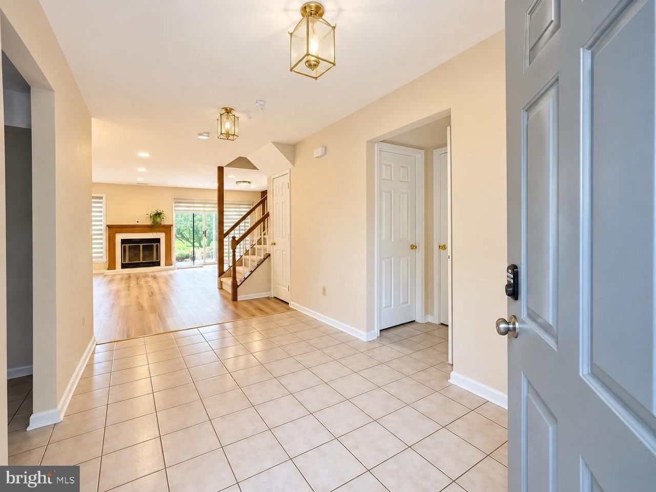 10 Colebrook Ct - Photo 2 of 22