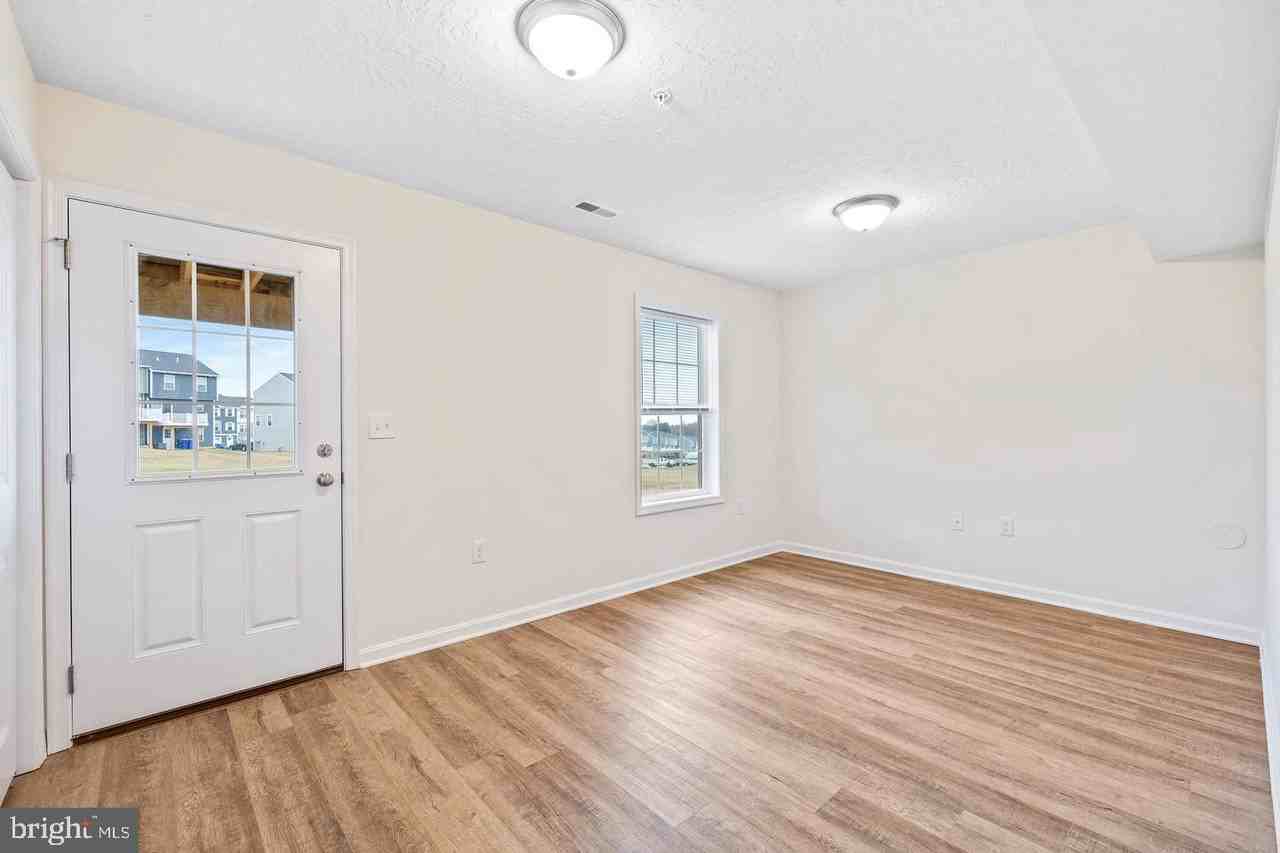 10 Millrace Ct - Photo 4 of 25