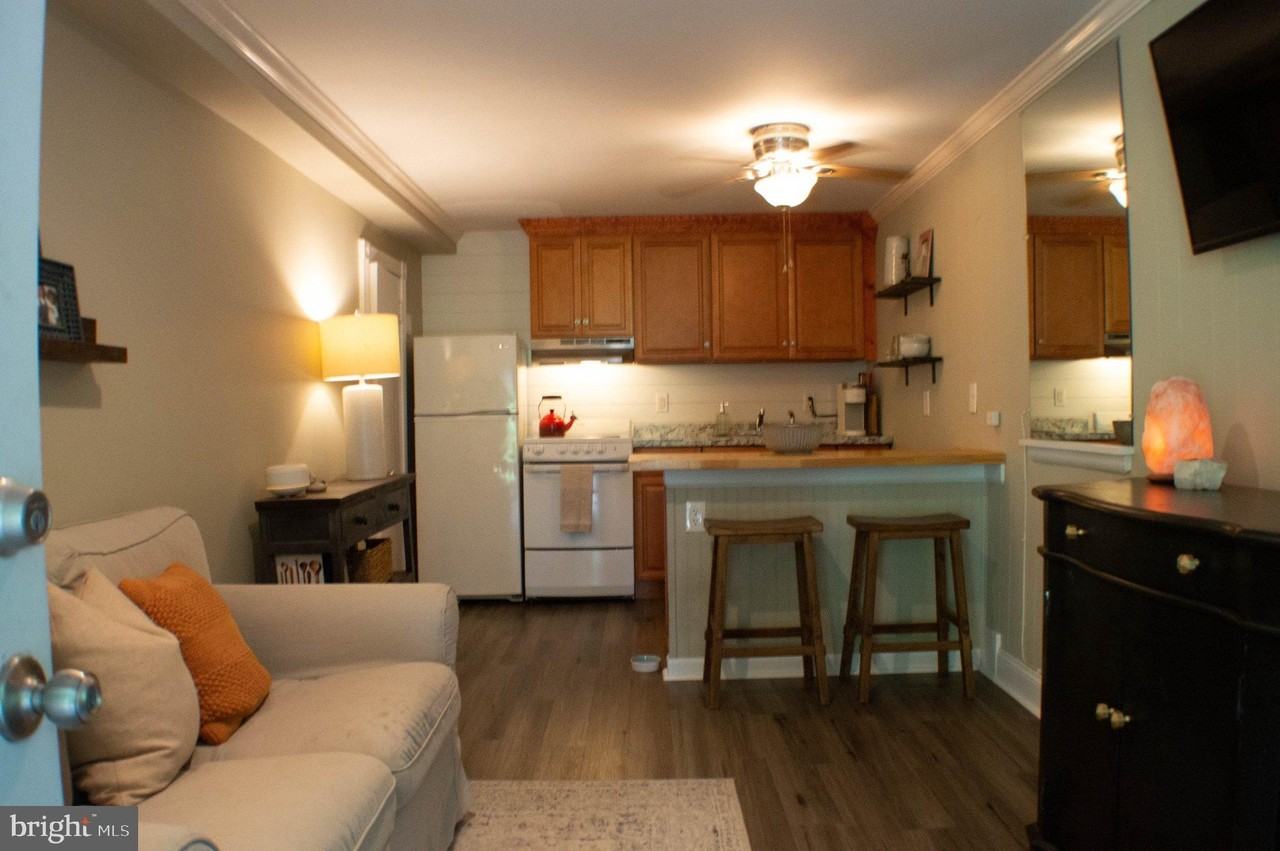 176 Davisville Rd #2 - Photo 2 of 13