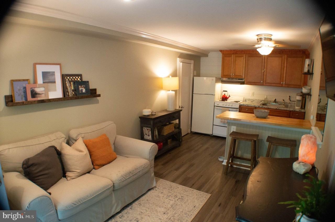 176 Davisville Rd #2 - Photo 3 of 13