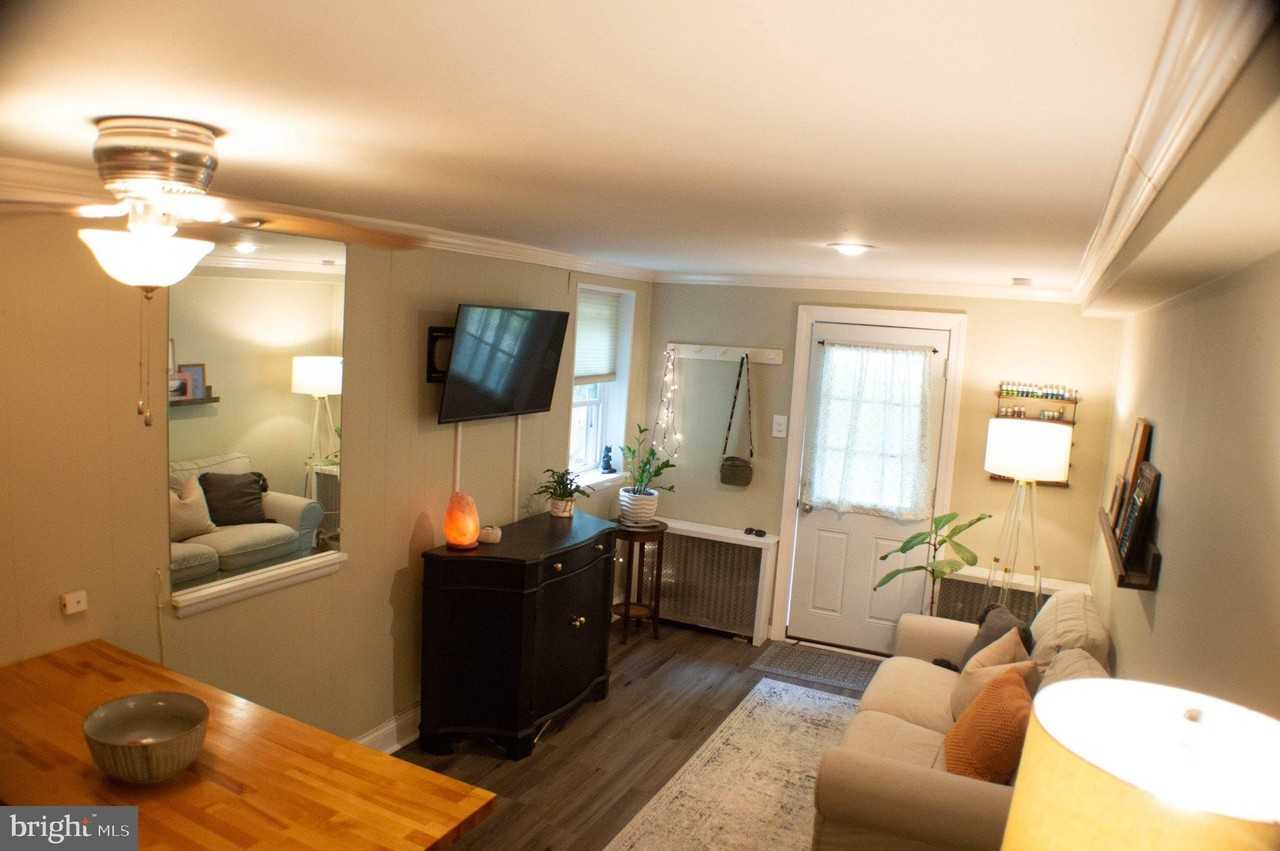 176 Davisville Rd #2 - Photo 5 of 13