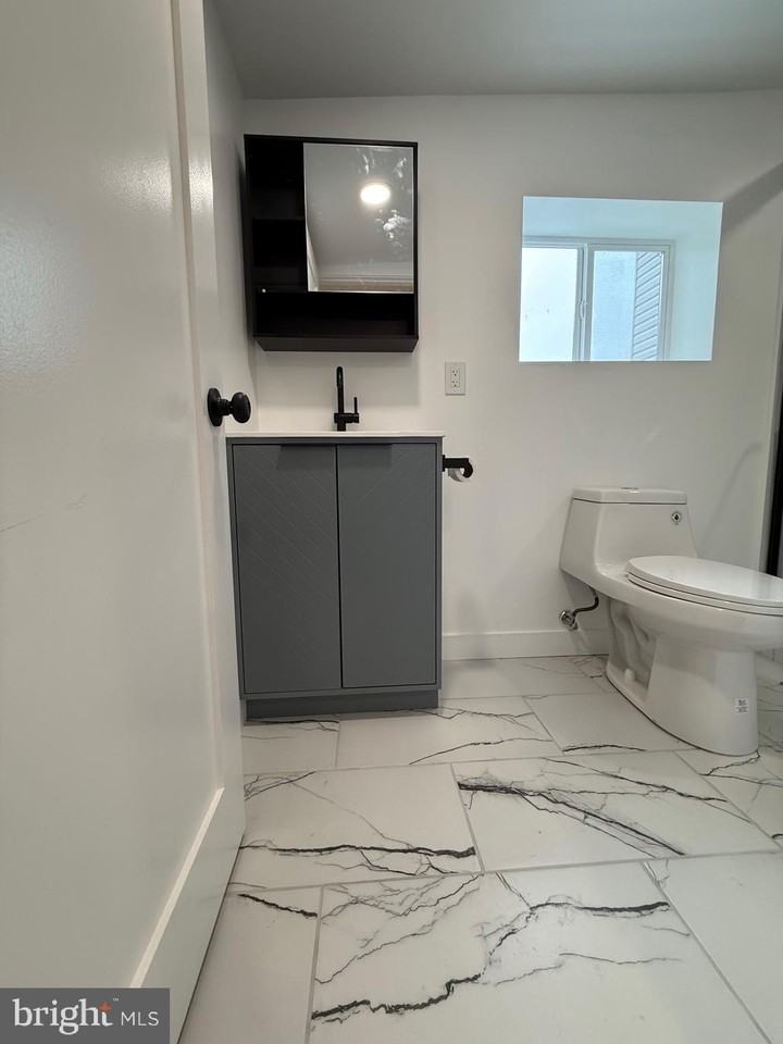 1723 N 25th St #3 - Photo 7 of 9