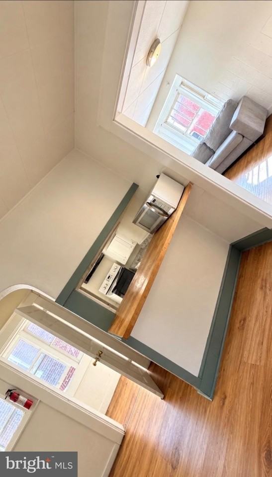 209 S West St - Photo 2 of 5