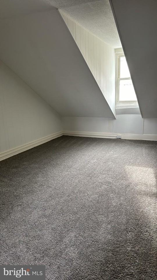 419 W King St - Photo 4 of 9