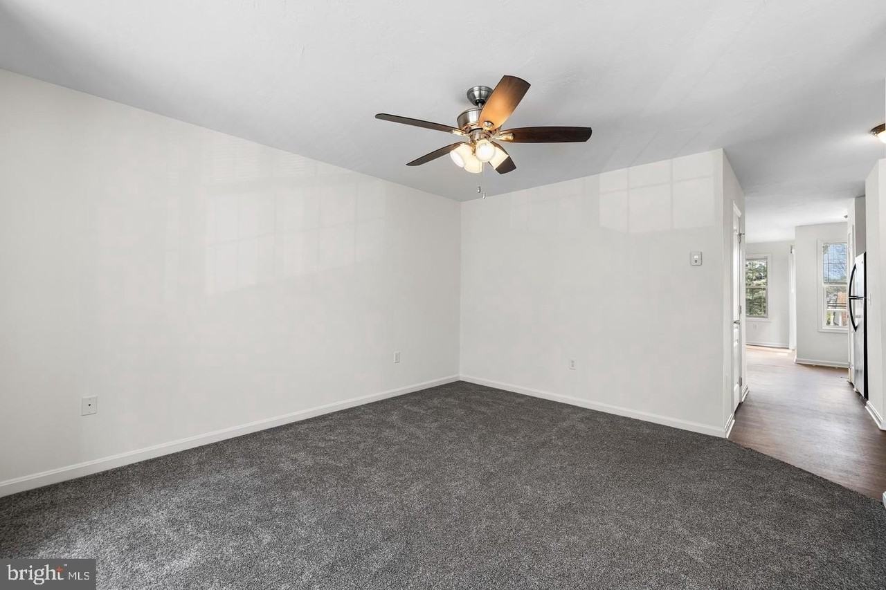 27 Shady Tree Ct - Photo 5 of 23