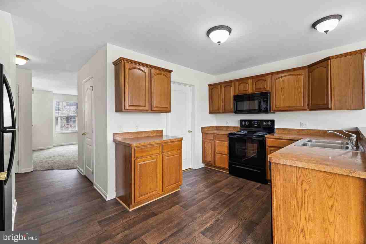 27 Shady Tree Ct - Photo 7 of 23